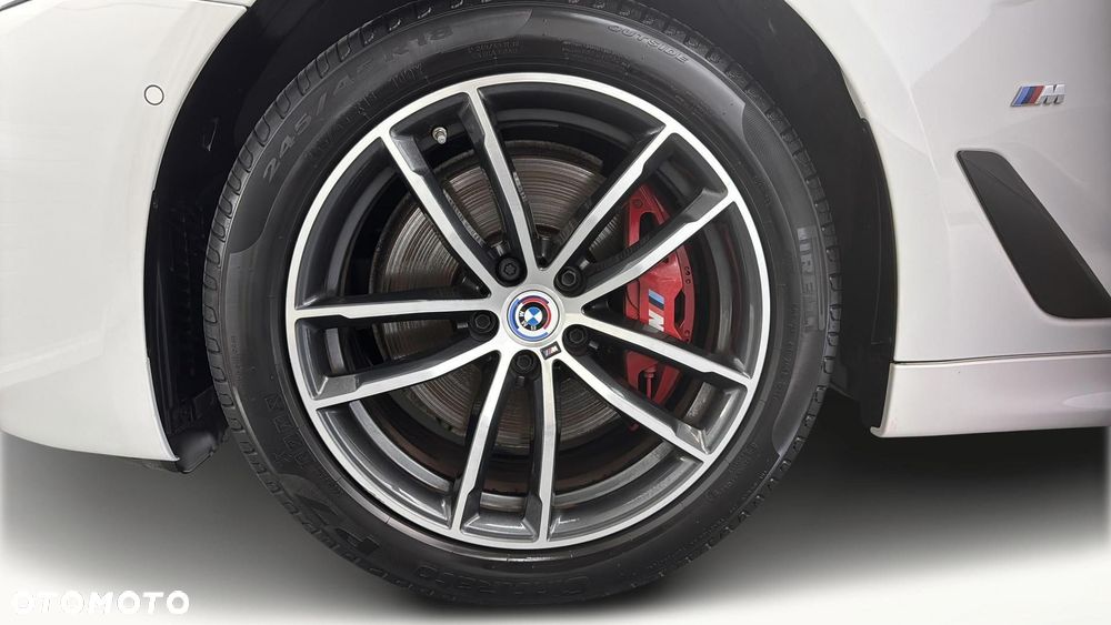 BMW Seria 5 530i xDrive mHEV M Sport sport - 21