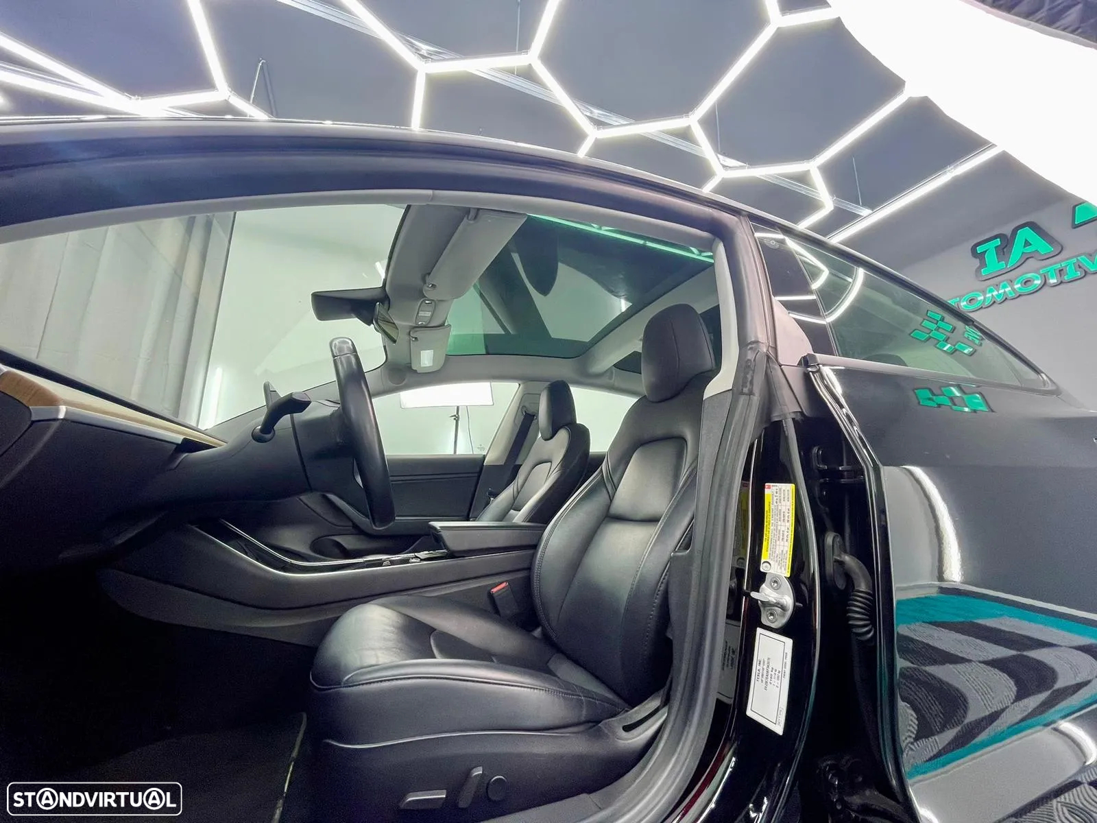 Tesla Model 3 Long-Range Dual Motor AWD - 17