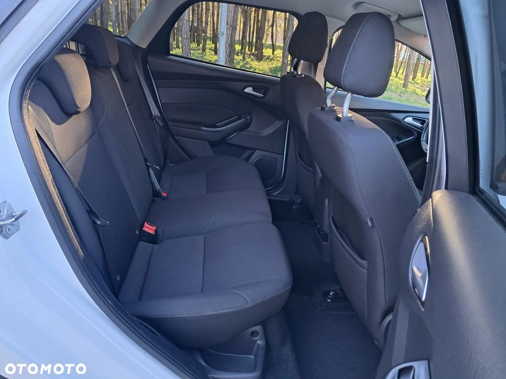 Ford Focus ver-1-5-ecoboost-start--stopp--system-business-edition - 22