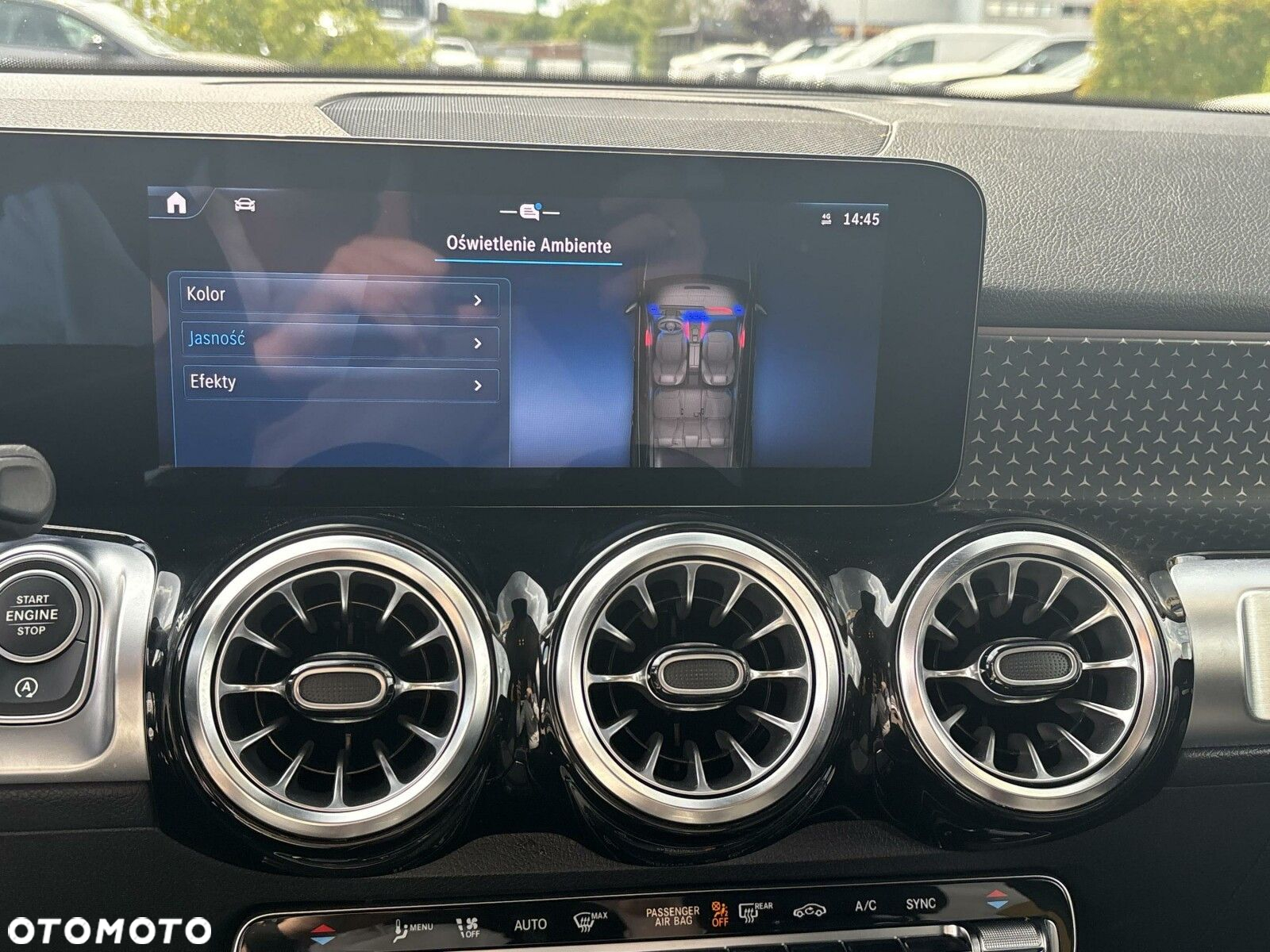 Mercedes-Benz GLB 200 4-Matic Progressive 8G-DCT - 29