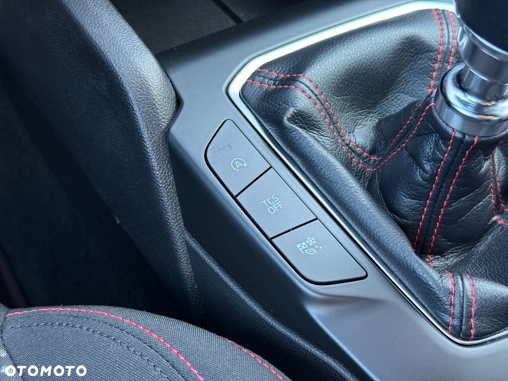 Ford Focus 1.0 EcoBoost ST-Line - 36