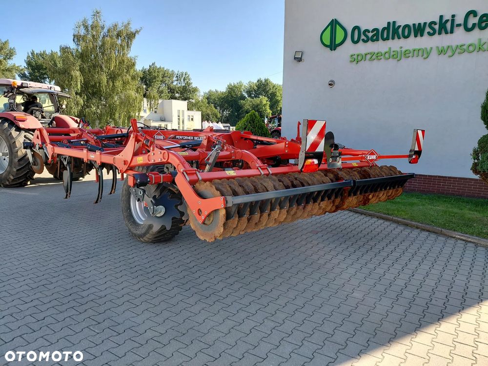 Kuhn Performer 4000 - 3
