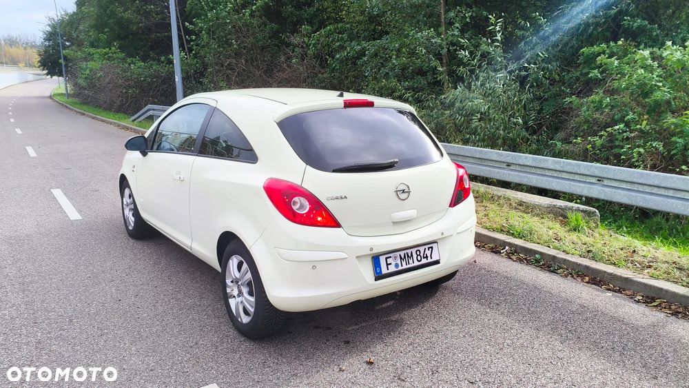 Opel Corsa 1.4 16V Active - 5