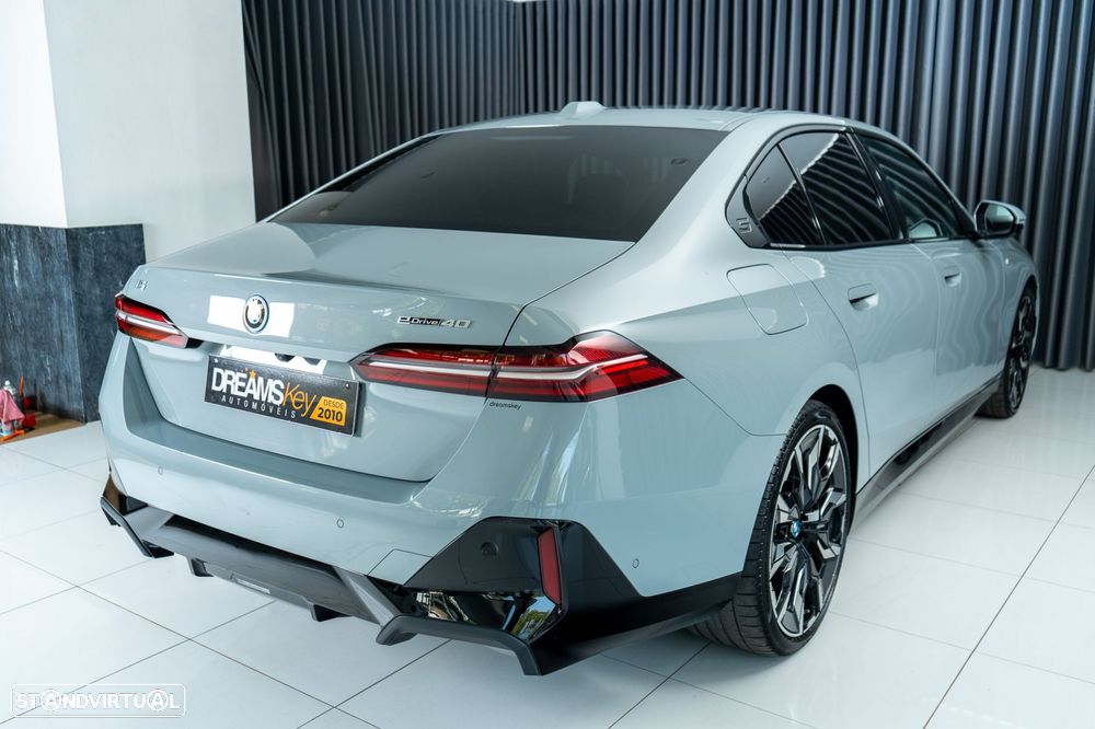 BMW i5 eDrive40 Pack Desportivo M - 4
