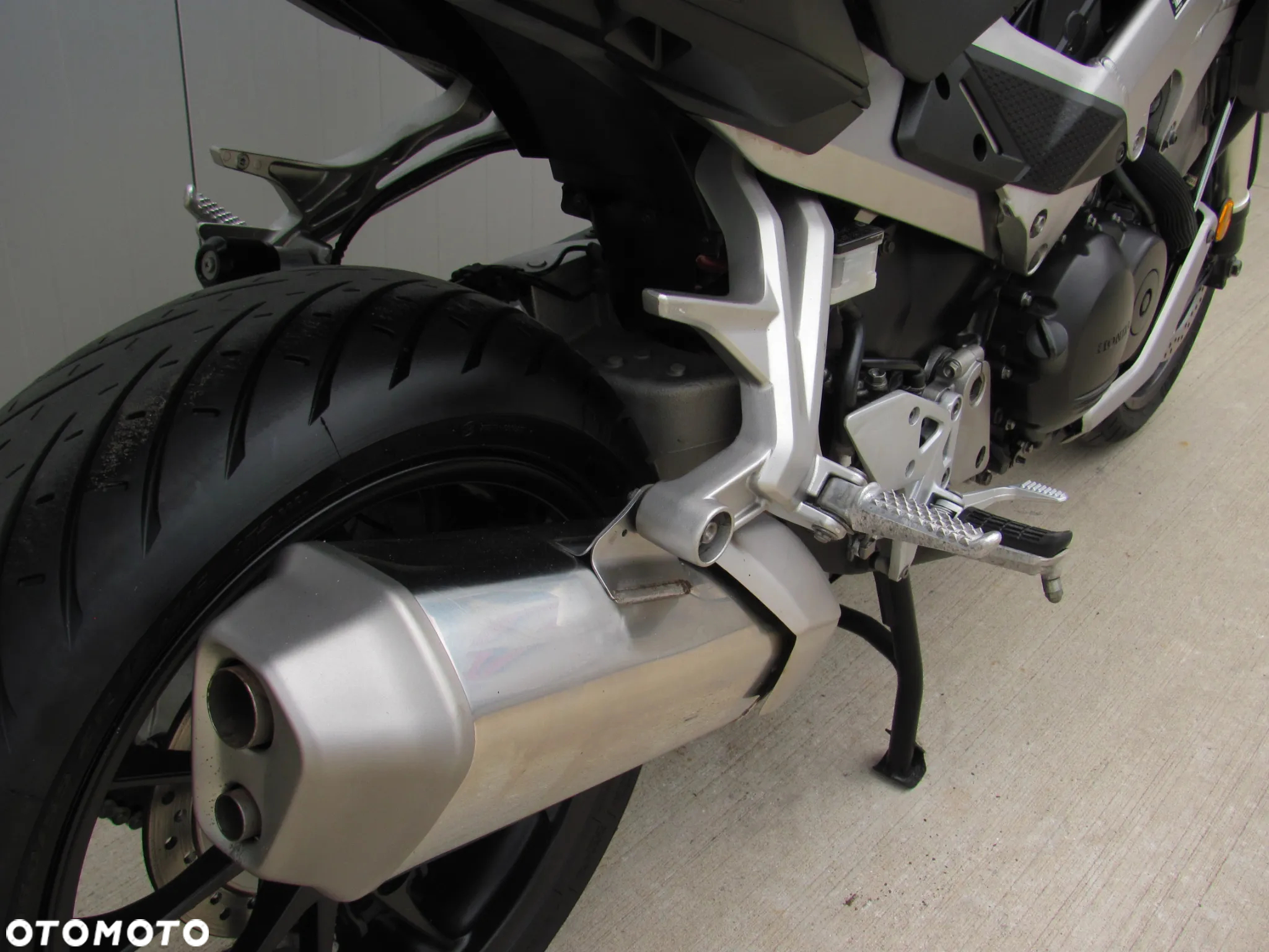 Honda VFR - 6