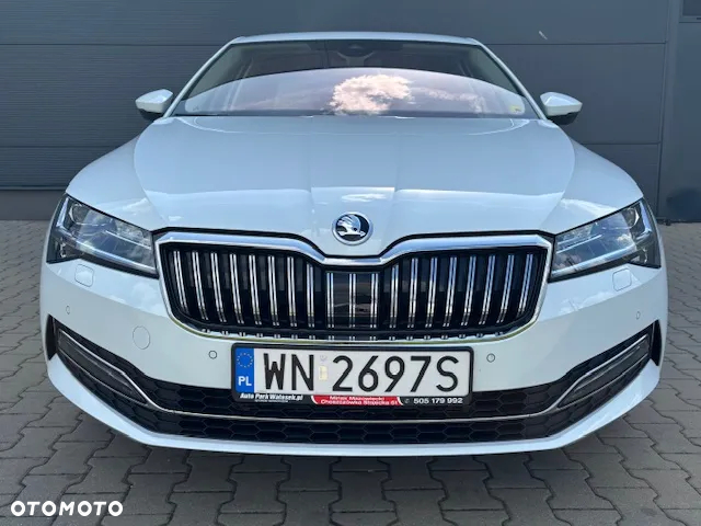 Skoda Superb 2.0 TDI SCR Style DSG - 2