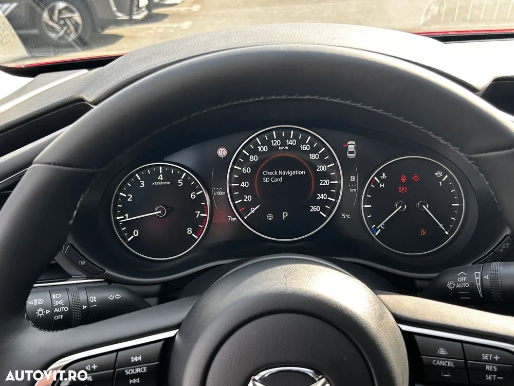 Mazda 3 e-Skyactiv G140 AT MHEV Center-Line - 12