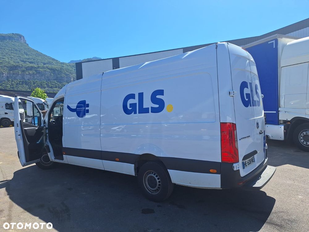 Mercedes-Benz Sprinter - 9