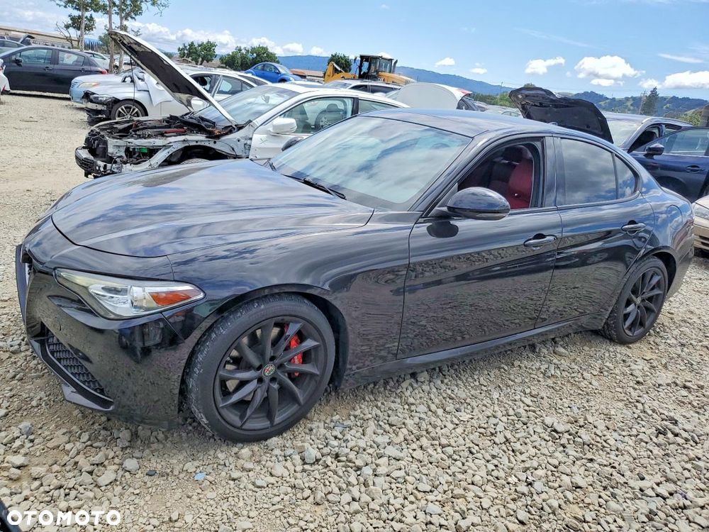 Alfa Romeo Giulia 2.0 Turbo 16V AT8-Q4 Ti - 2