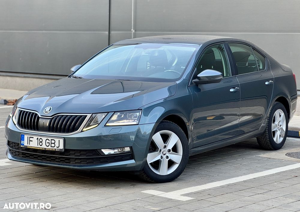 Skoda Octavia Combi Diesel 1.6 TDI Style - 1