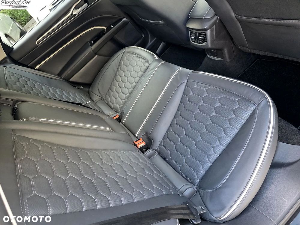 Ford Mondeo SW 2.0 Hybrid Vignale - 28