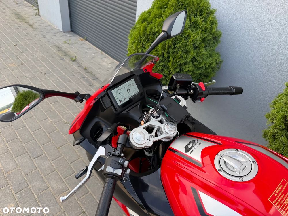 QJMOTOR SRK 125R - 31