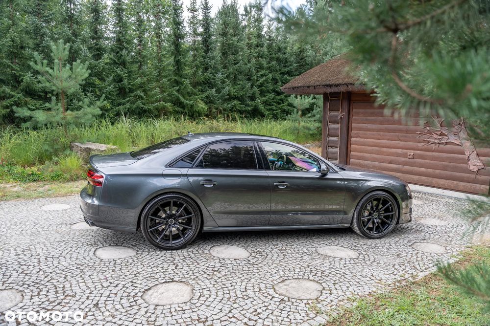 Audi S8 Plus 4.0 TFSI Quattro - 15