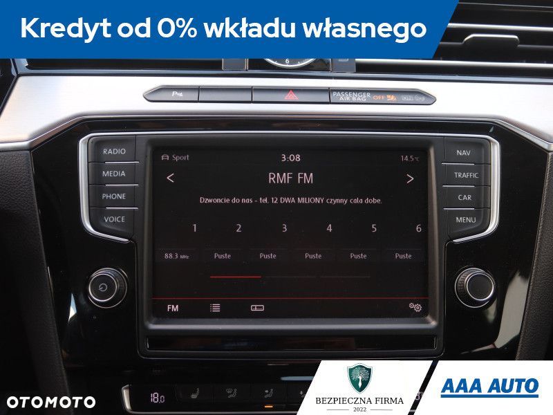 Volkswagen Passat - 14