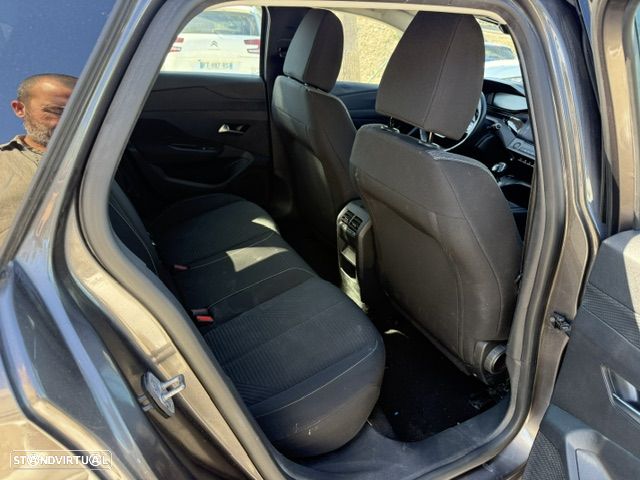 Peugeot 308 - 21