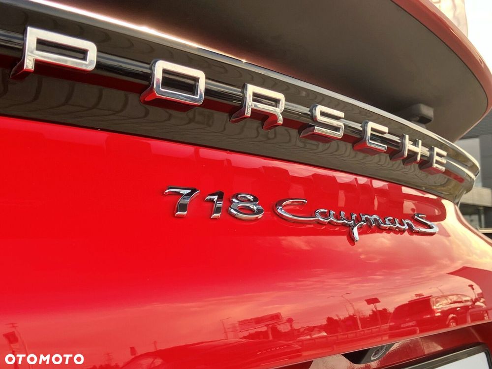 Porsche 718 Cayman - 15