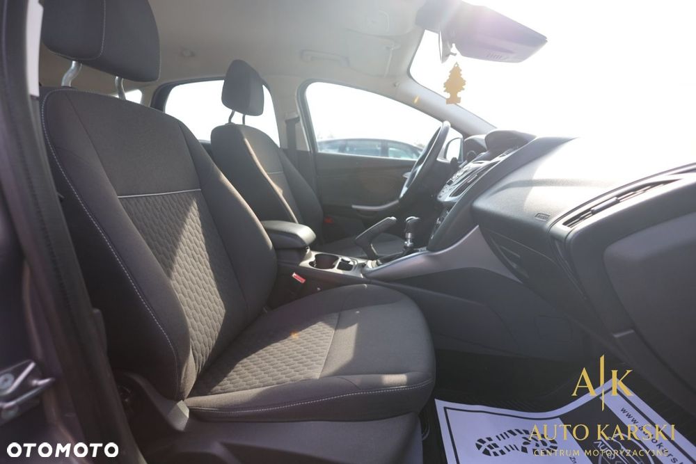Ford Focus - 30