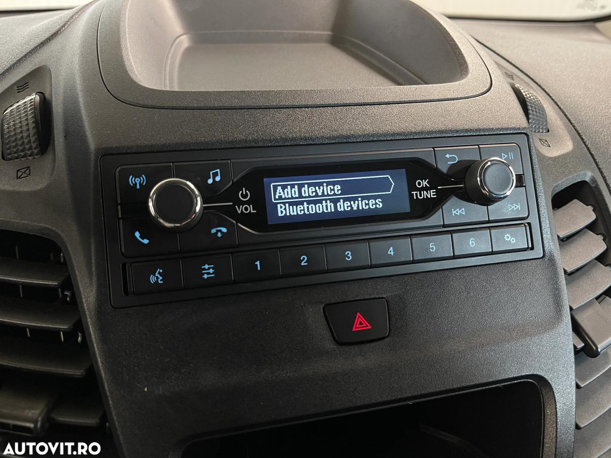 Ford Transit Connect - 12