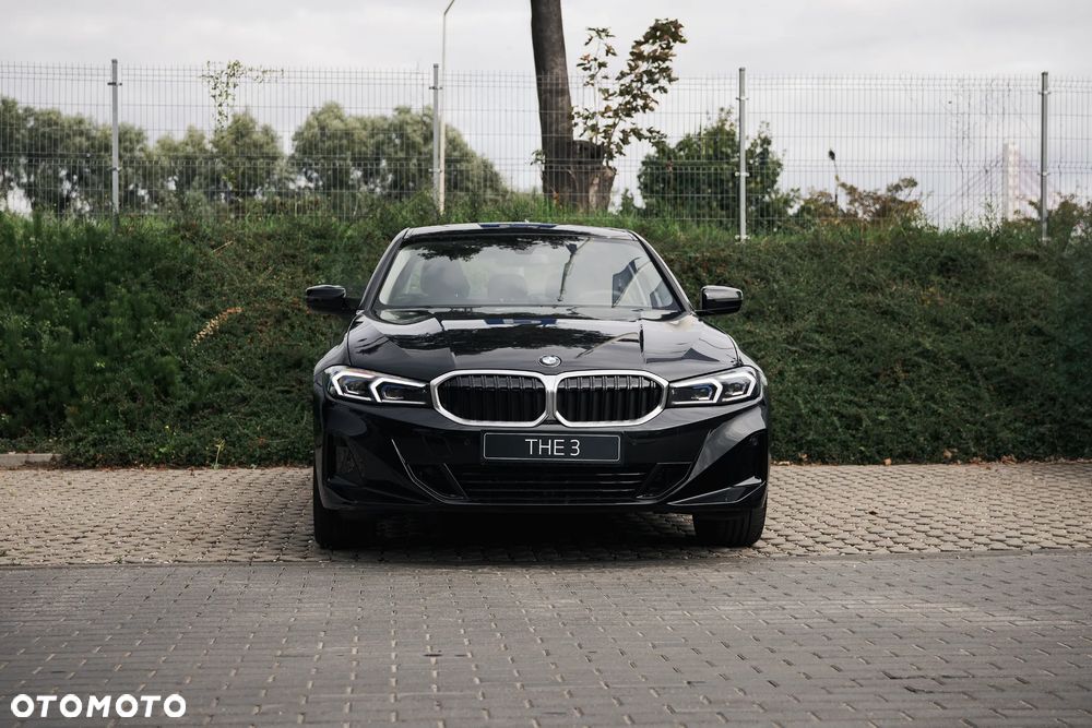 BMW Seria 3 330i xDrive - 3