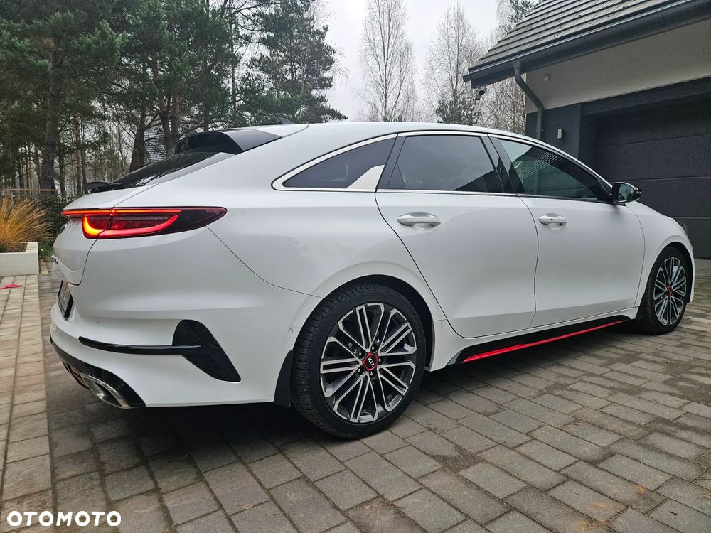 Kia ProCeed 1.6 T-GDI GT DCT - 13