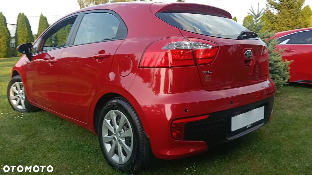 Kia Rio 1.2 L - 7