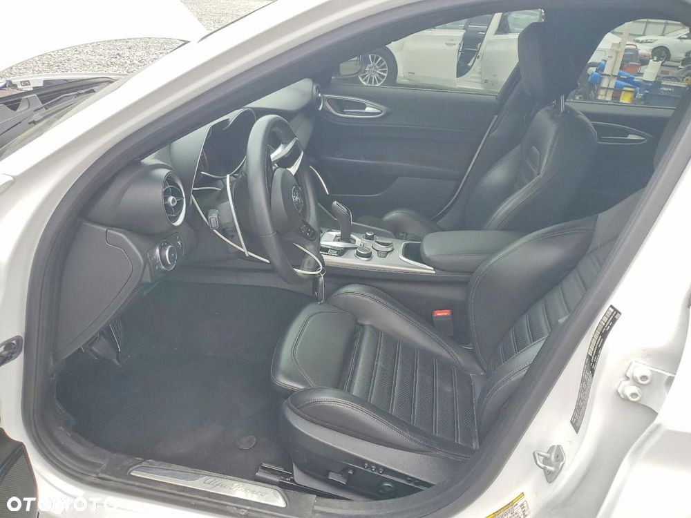 Alfa Romeo Giulia 2.0 Turbo Veloce TI Q4 - 7