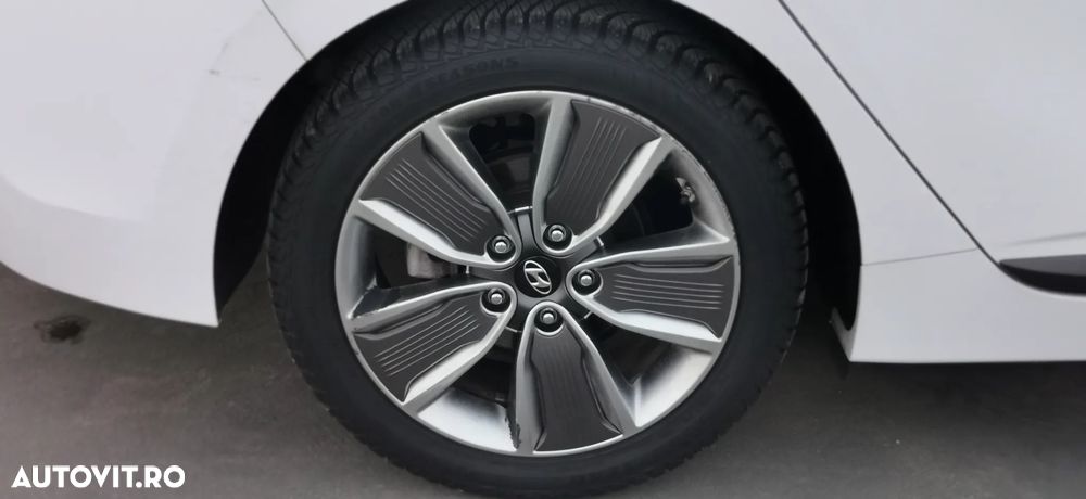 Hyundai IONIQ 1.6 GDI Premium - 21