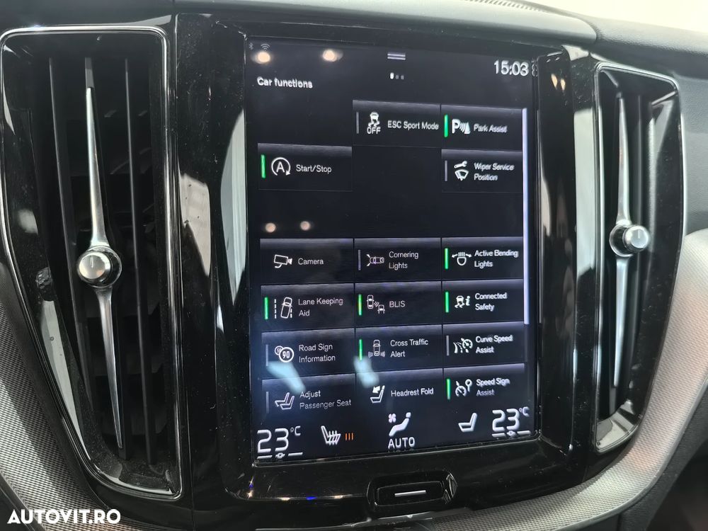 Volvo XC 60 B4 MHEV R-Design - 24