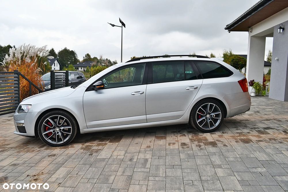 Skoda Octavia 2.0 TDI DSG RS - 4
