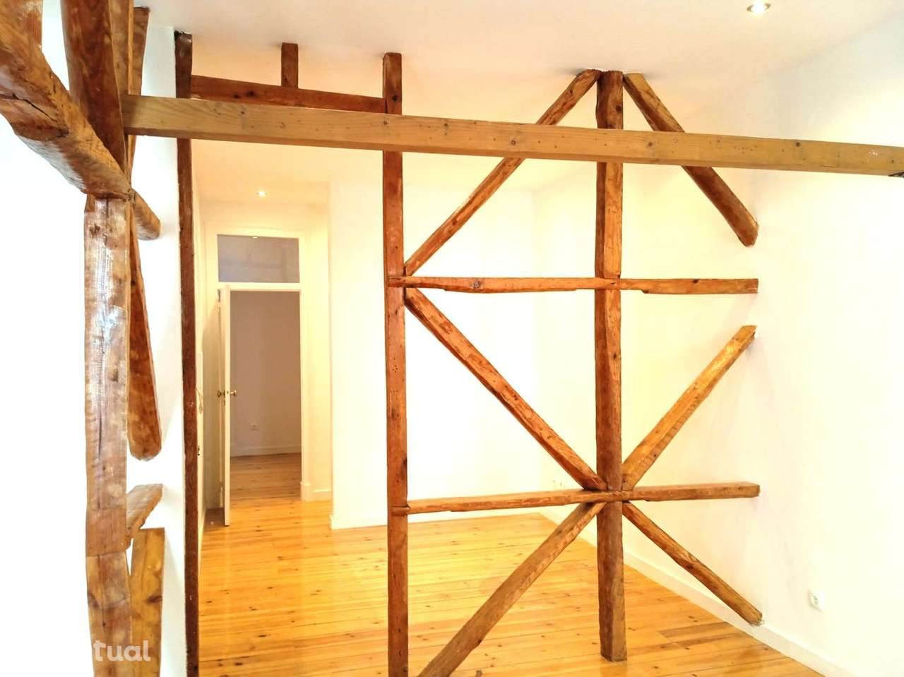 Apartamento T2 Remodelado - Pátio com anexo - Grande imagem: 2/26