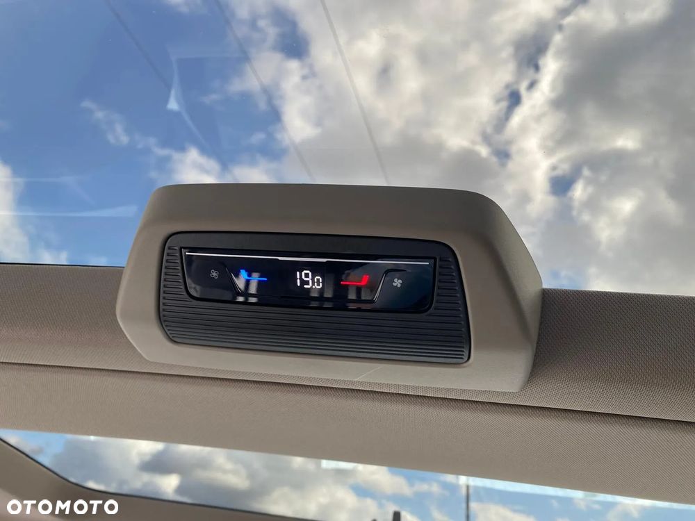 Volkswagen Multivan 2.0 TDI L2 Style DSG - 9