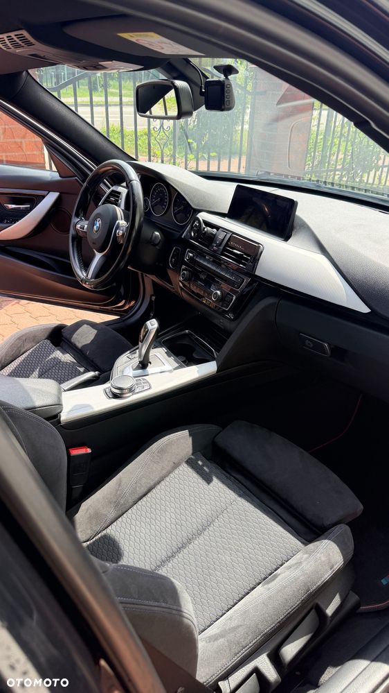 BMW Seria 3 318d Edition M Sport Shadow - 23