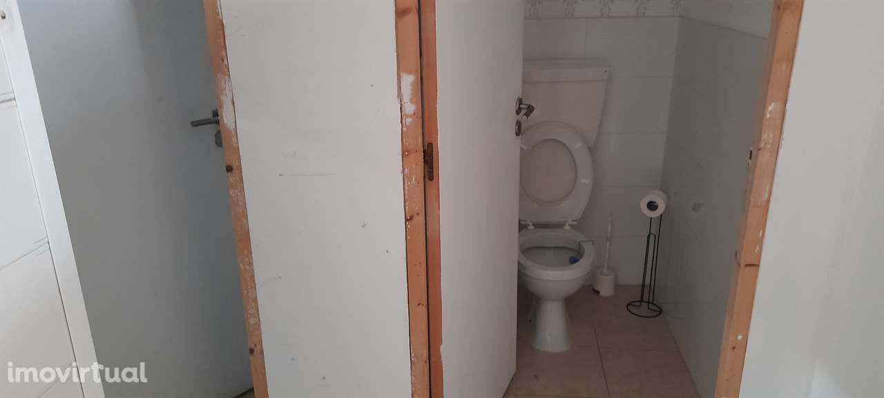 Prédio para Escritório/Retail com 157,5m² Almada , Sobreda da Caparica - Grande imagem: 4/5