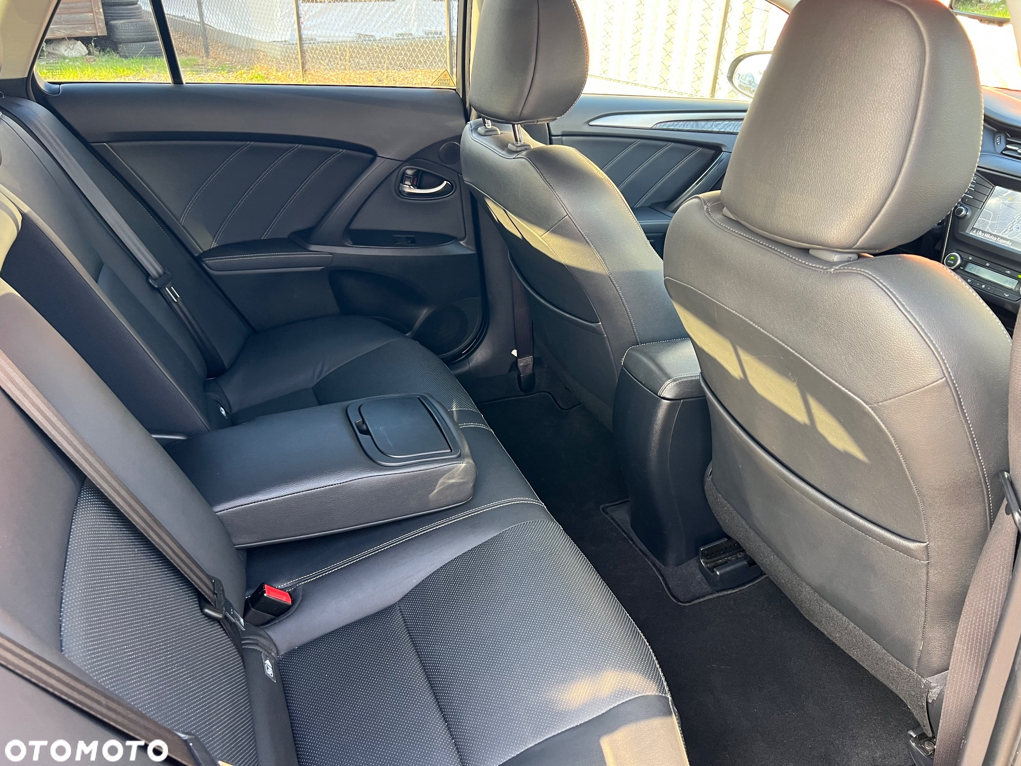 Toyota Avensis Touring Sports 2.0 D-4D Edition S+ - 10