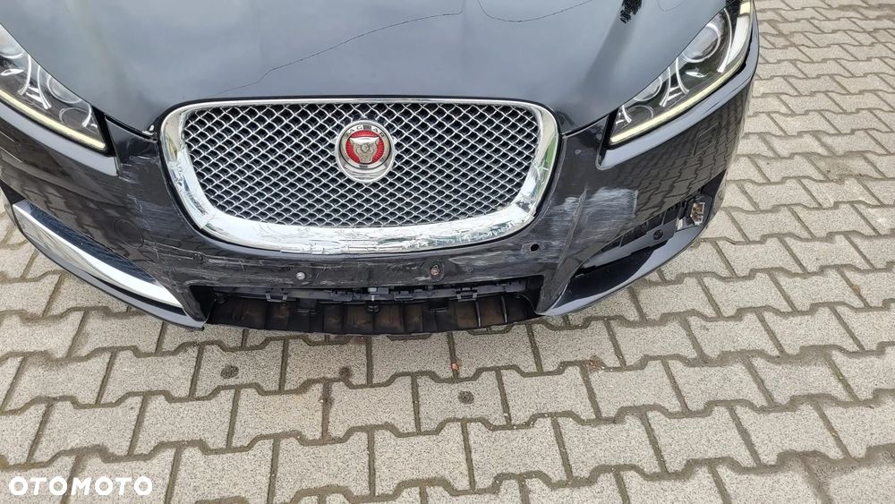 Jaguar XF 2.2 D Premium Luxury - 23