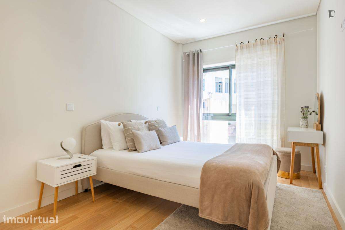 Apartamento com 1 quartos - localizado em Santo Ildefonso Porto - Grande imagem: 3/42