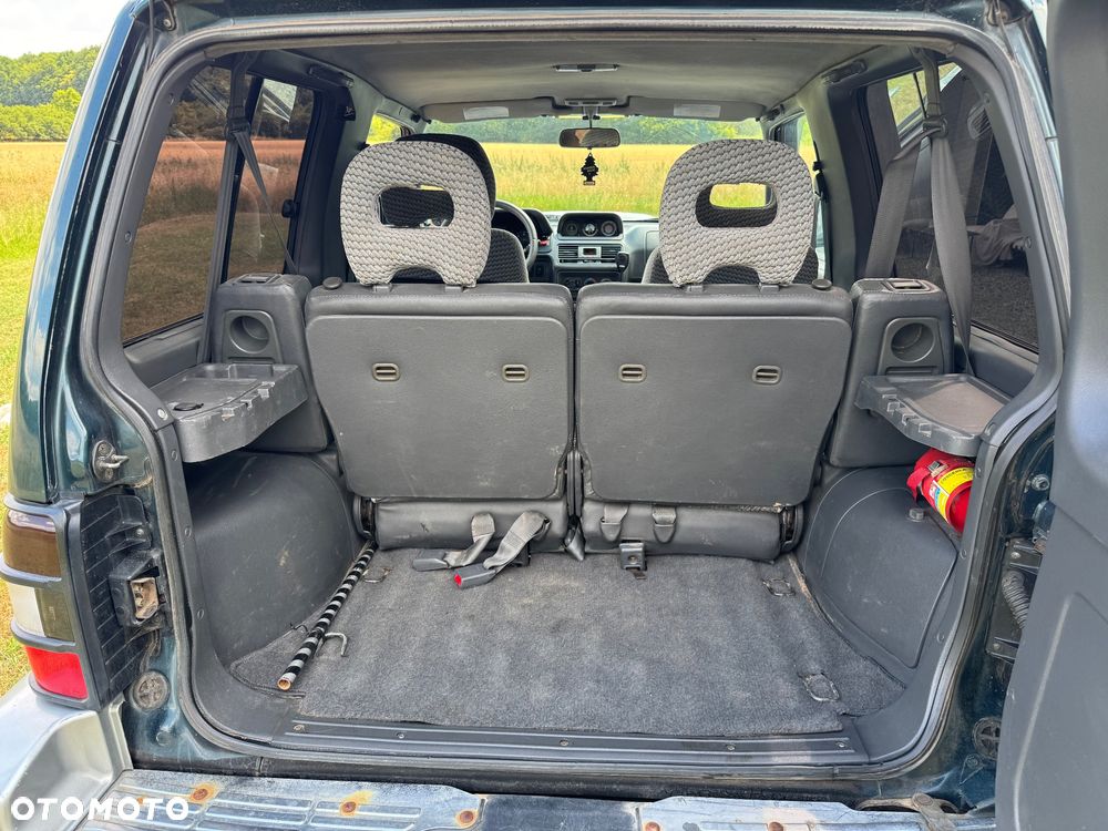 Mitsubishi Pajero - 11