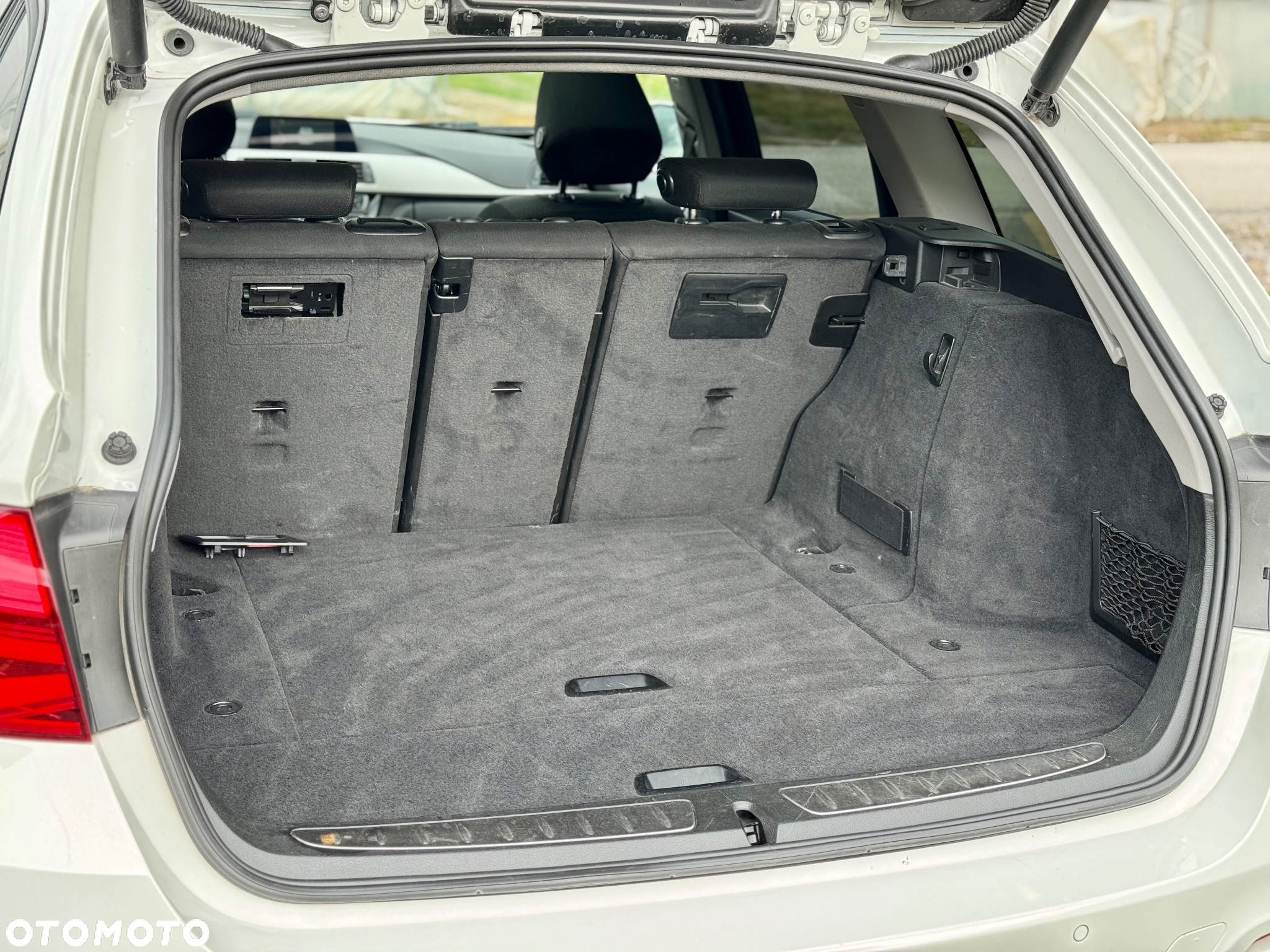 BMW Seria 3 318d Touring - 8