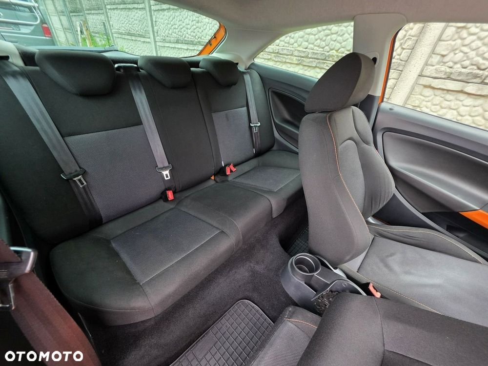 Seat Ibiza SC 1.6 16V Sport - 21