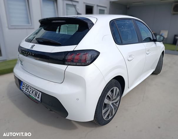 Peugeot 208 - 6