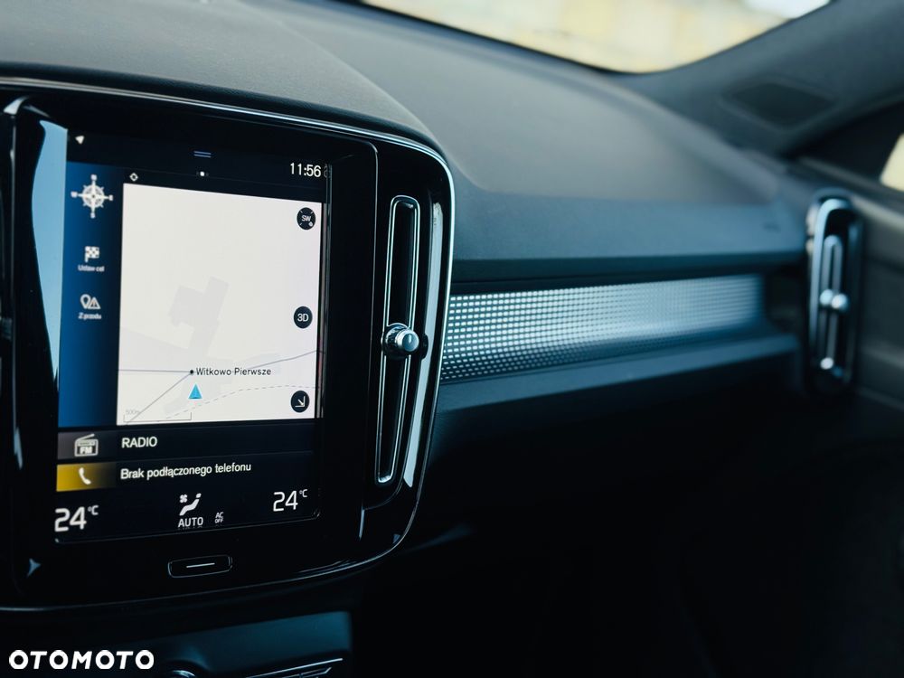 Volvo XC 40 D4 AWD Geartronic R-Design - 27