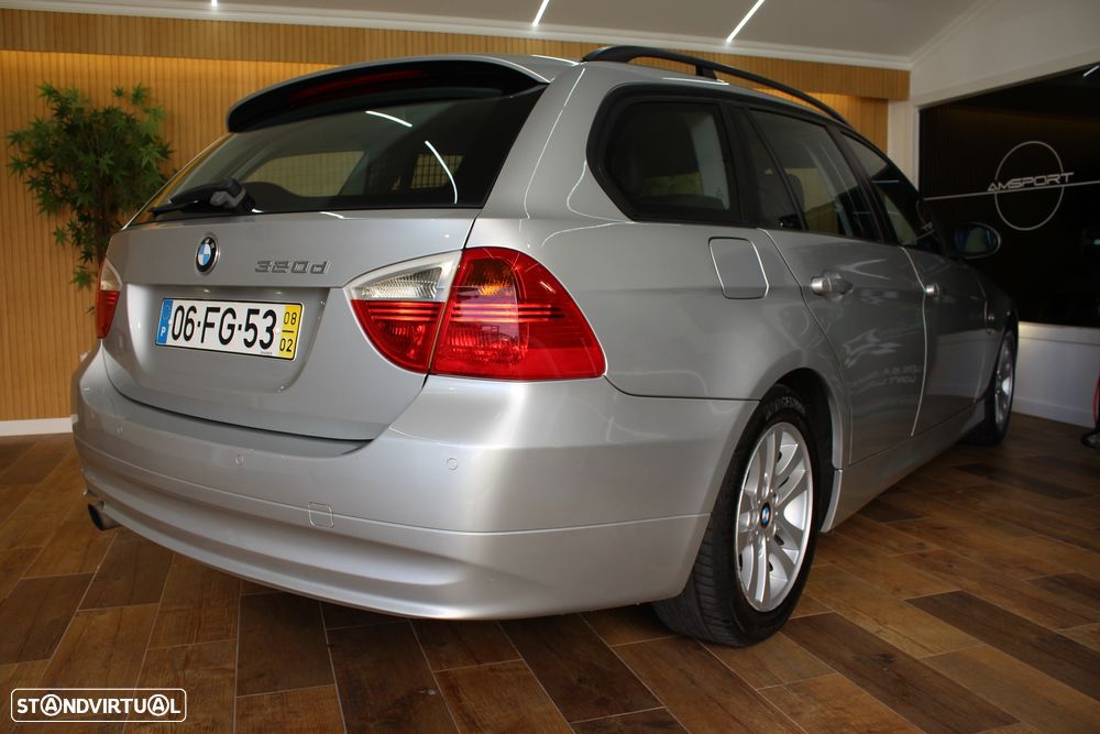 BMW 320 d Dynamic - 21