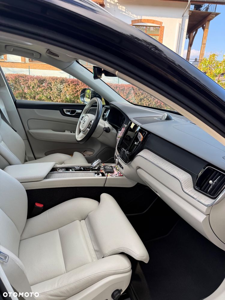 Volvo XC 60 B5 D AWD Inscription - 19