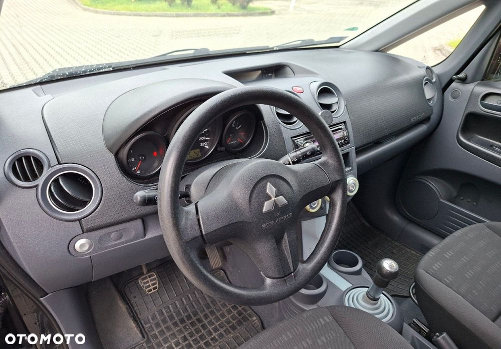 Mitsubishi Colt - 20