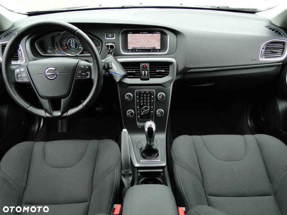 Volvo V40 T3 Ocean Race - 7