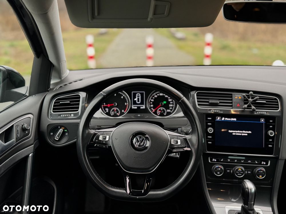 Volkswagen Golf - 5
