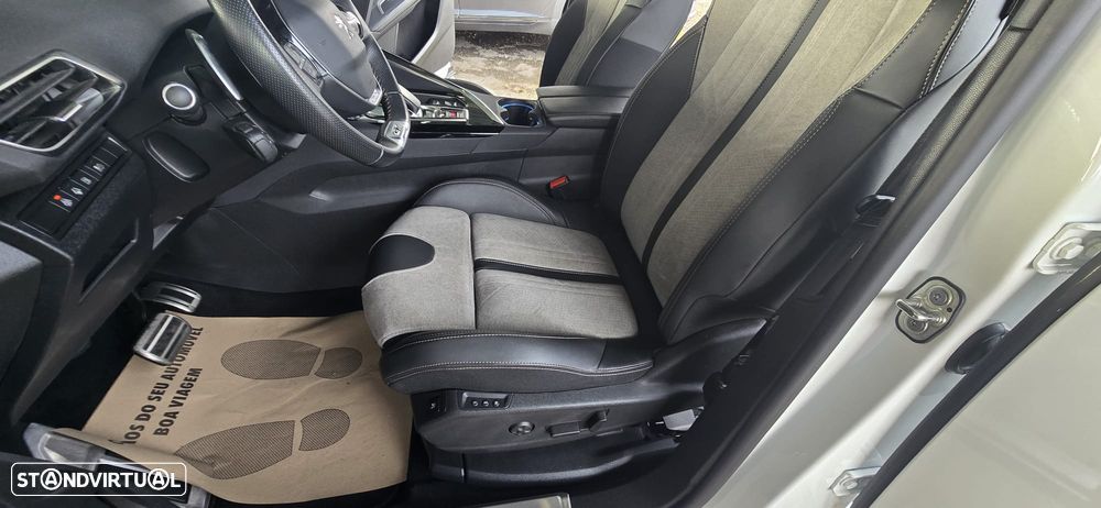 Peugeot 3008 1.6 Hybrid GT Pack e-EAT8 - 10