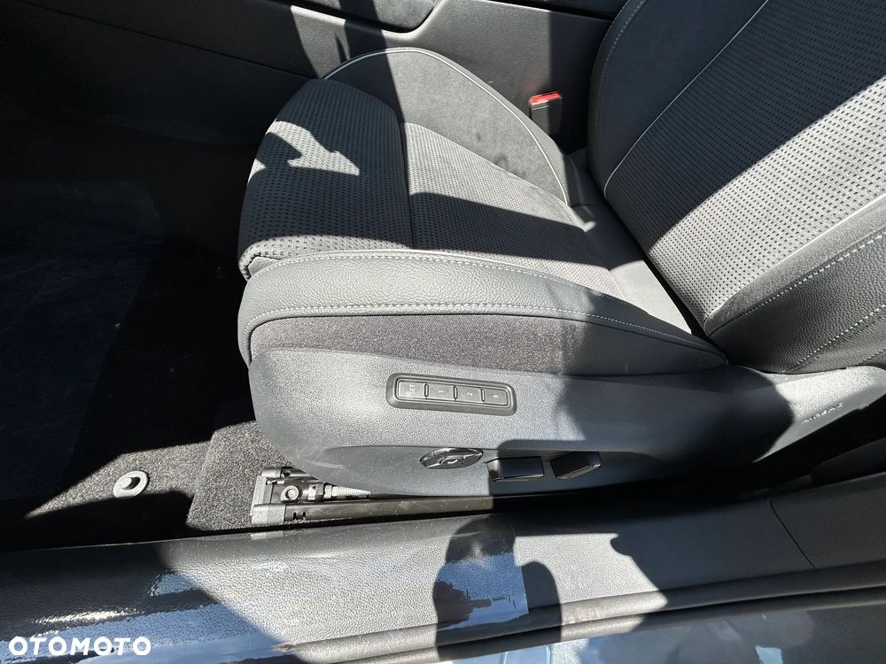 Skoda Superb 2.0 TDI SCR 4x4 Sportline DSG - 16