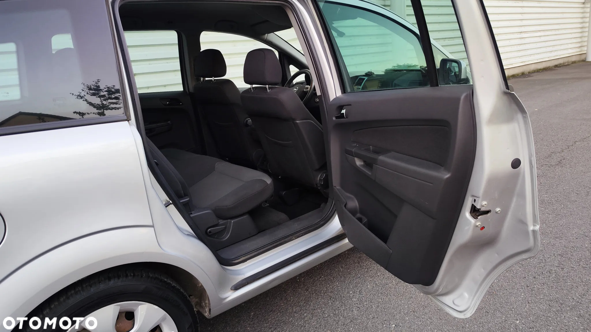 Opel Zafira - 28