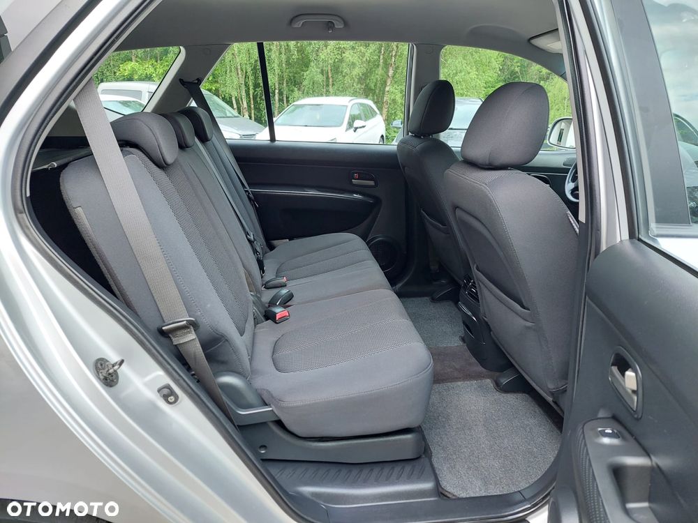 Kia Carens 2.0 CVVT EX - 30